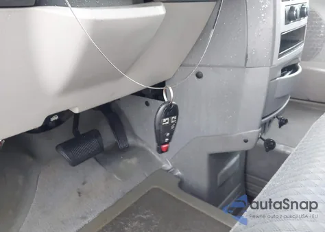 2010 Chrysler Town & Country Touring from USA, damaged, VIN 2A4RR5D17AR243996